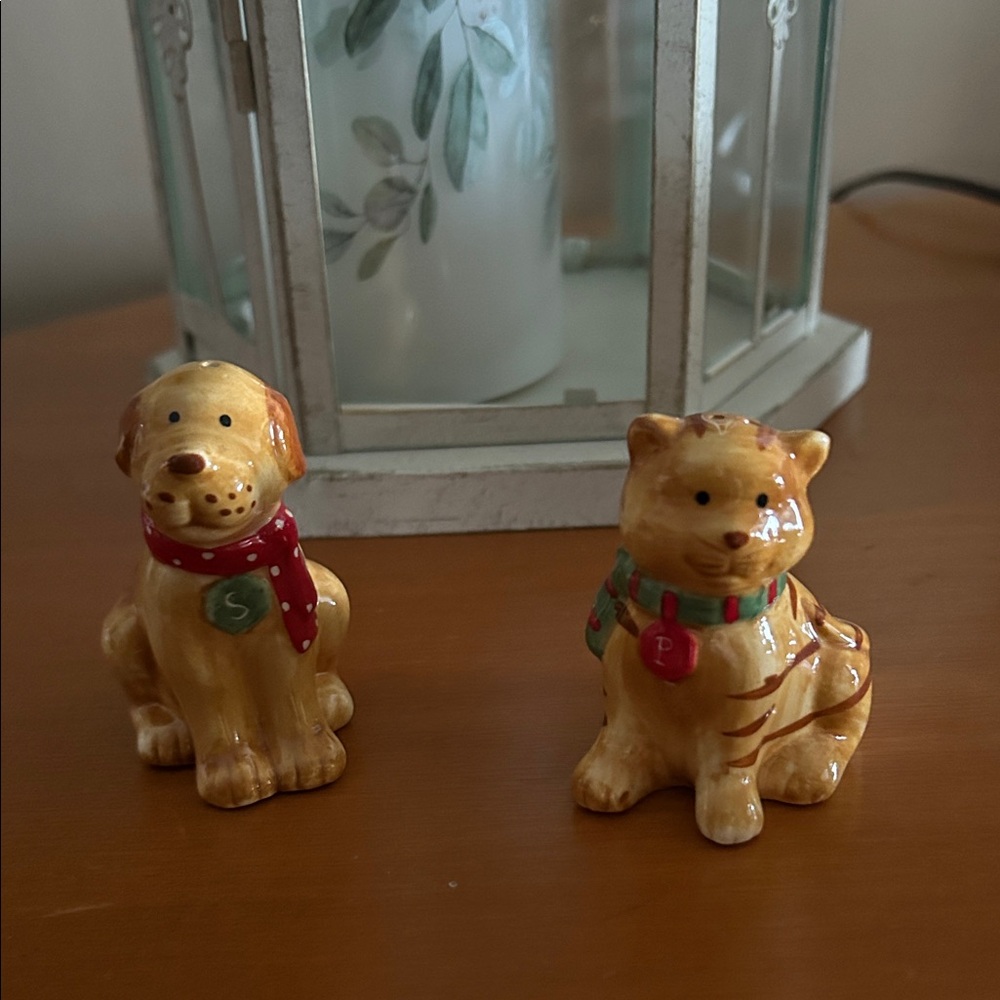 Christmas Cat and Dog Salt and Pepper Shakers
